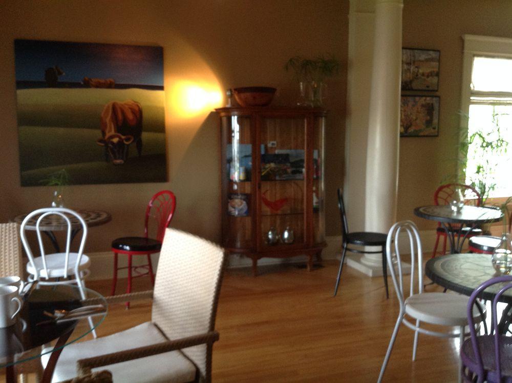 Auberge Inn Thyme Shediac Exterior photo